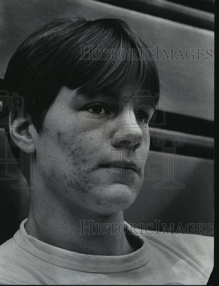 1975 Press Photo Thomas More Catholic High School Basketball Player Dick Miller- Historic Images