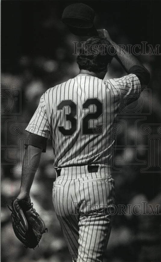 1990 Press Photo Milwaukee Brewers baseball's pitcher, Chuck Crim - mjt04998- Historic Images