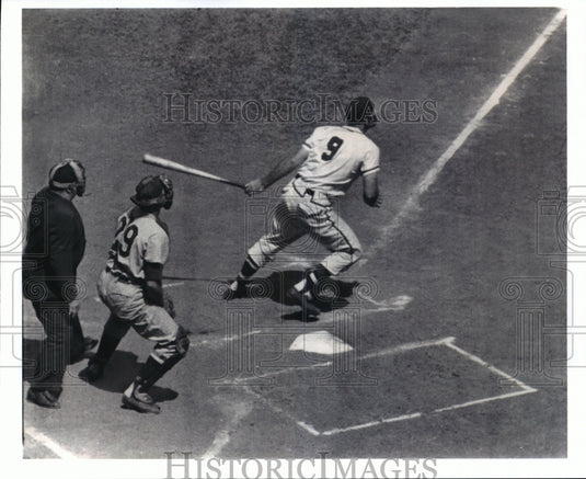 1954 Press Photo Milwaukee Braves Player Joe Adcock After Hitting Baseball- Historic Images