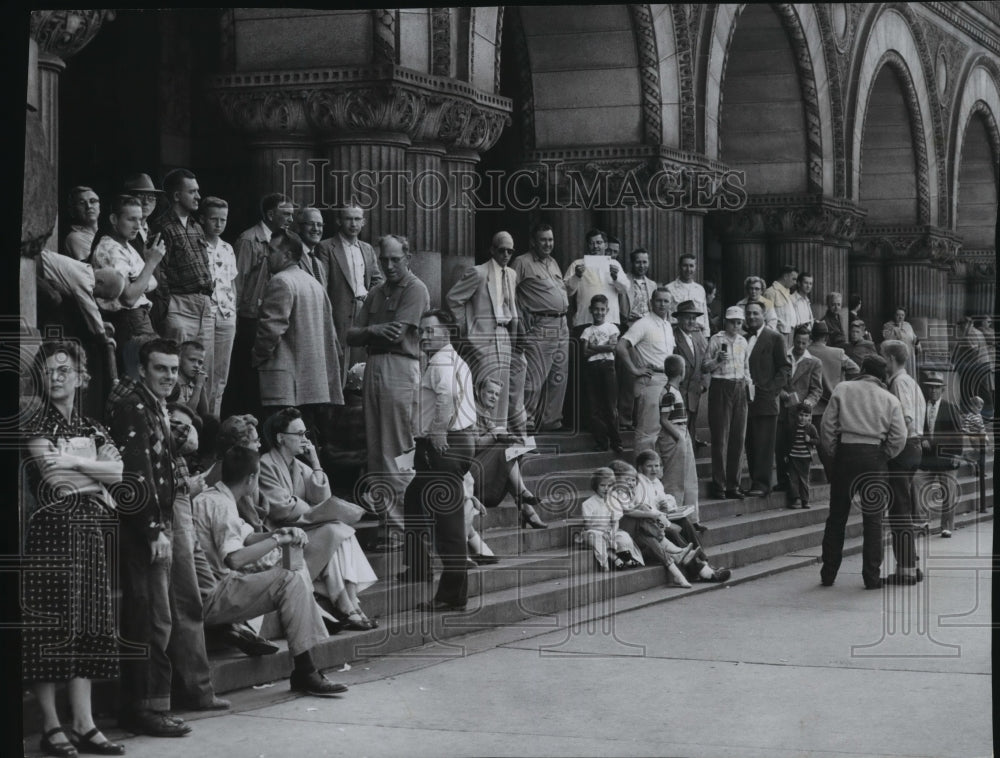 1956 Press Photo Milwaukee Braves fans waiting on steps. - mjt05297- Historic Images