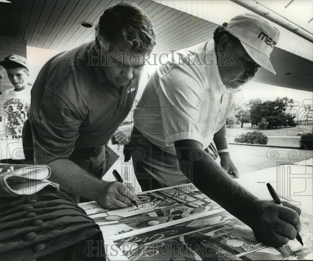 1990 Press Photo Golfers Jim O&#39;Hern (left) and Orville Moody autograph poster.- Historic Images