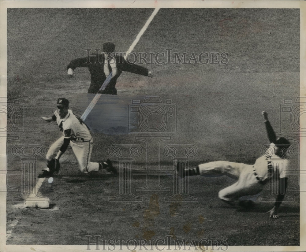 1955 Press Photo Ron Jackson of White Sox slides into third against Milwaukee- Historic Images