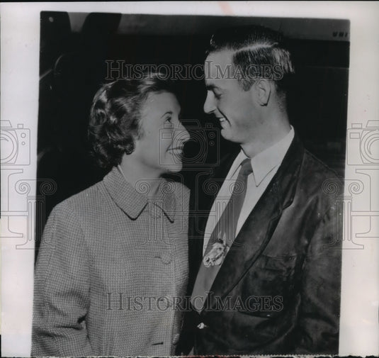 1953 Press Photo Tennis Player Maureen Connolly And Norman Brinkman Of The Navy- Historic Images