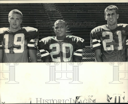 1987 Press Photo University of Wisconsin - Louis Curtis Jr., Football Players- Historic Images