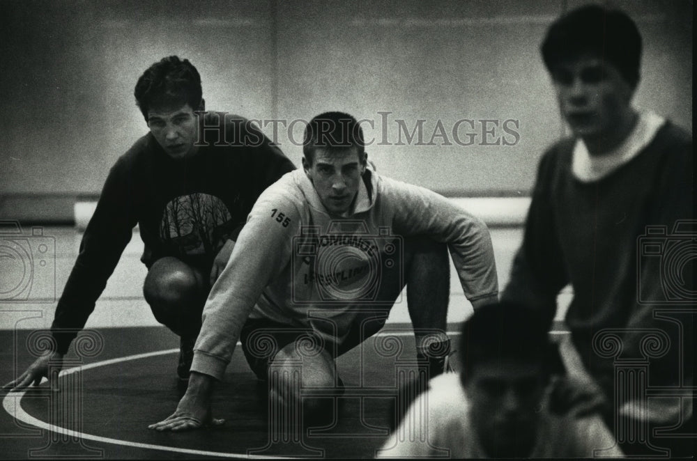 1989 Press Photo Oconomowoc High School - Travis Kehl, John Anderson, Wrestling- Historic Images