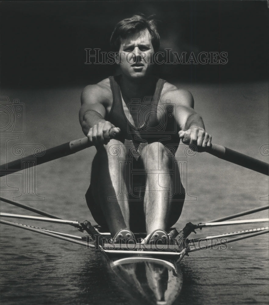 1988 Press Photo Allan Erickson, Olympic rowing hopeful, misses his shot- Historic Images