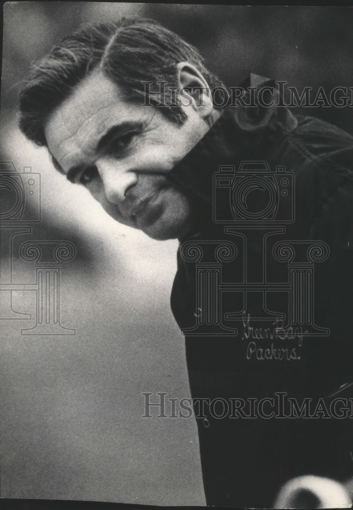 1972 Press Photo Green Bay Packers Football Coach Dan Devine Watches Intently- Historic Images