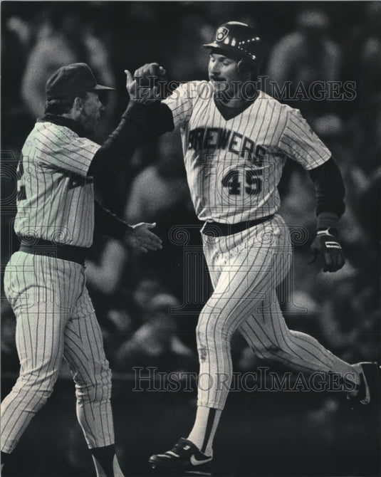 1986 Press Photo First County Stadium Home-Run For Brewer Baseball's Rob Deer- Historic Images