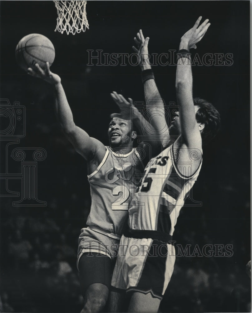 1985 Press Photo Cleveland Cavaliers - World B. Free and Randy Breuer, Milwaukee- Historic Images