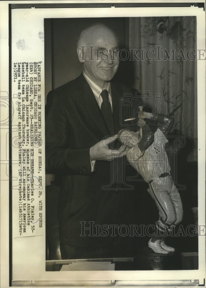 1971 Press Photo Oakland A&#39;s - Charles Finley, Owner and Insurance Broker- Historic Images