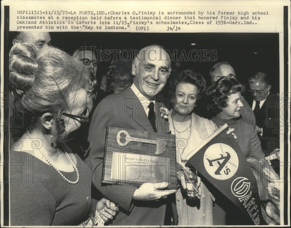 1972 Press Photo Baseball Owner Charles Finley Among High School Classmates- Historic Images