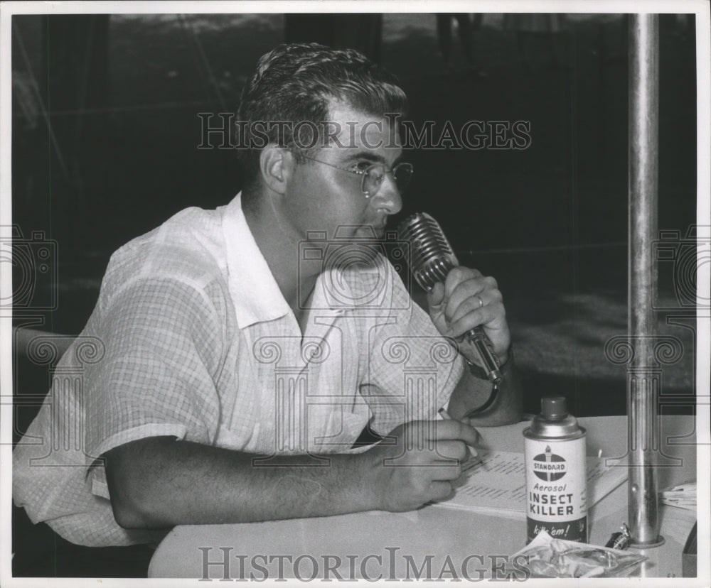 1955 Press Photo Milwaukee pro golfer, Manuel de la Torre - mjt06905- Historic Images
