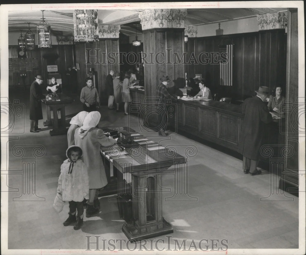 1946 Press Photo Lobby Inside Of Milwaukee Journal Building On State Street- Historic Images