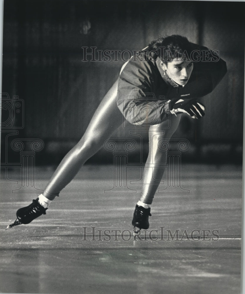 1987 Press Photo Dede Demet, United States Speed Skating team practicing.- Historic Images