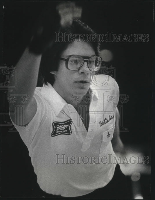 1978 Press Photo Professional bowler Eddie Ressler throws the ball at exhibition- Historic Images