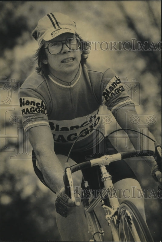 1984 Press Photo Cyclist Les Barczewski is a world traveler - mjt07439- Historic Images