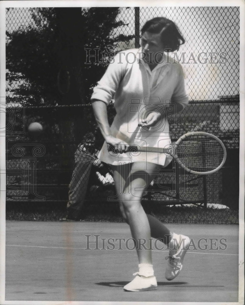 1957 Press Photo Kozy Open Tennis Tournament, Mrs. Barbara Scofield Davidson- Historic Images