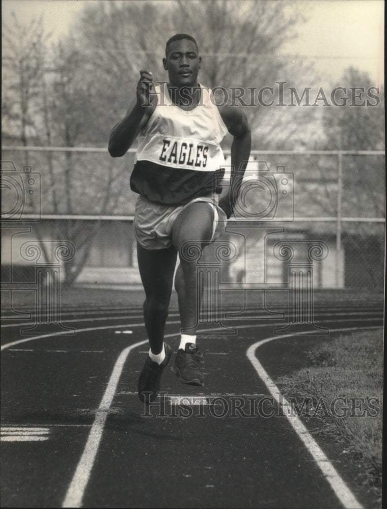 1993 Press Photo Mark Cross, Milwaukee Marshall H.S. track runner - mjt07600- Historic Images