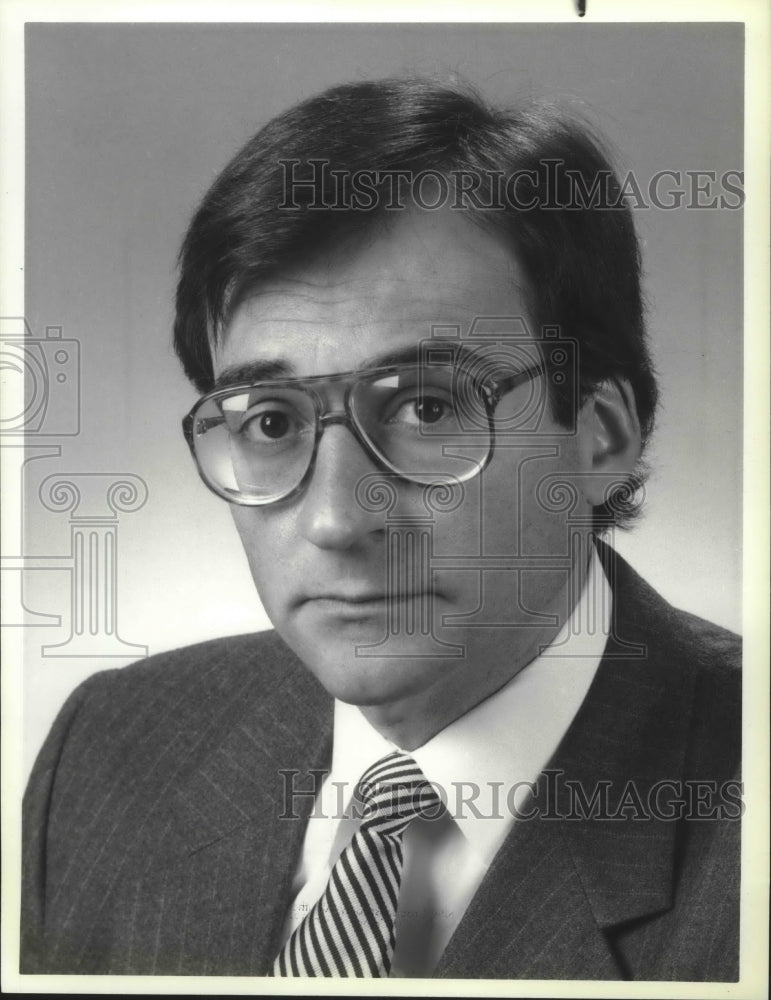 1988 Press Photo Michael L. Eskridge, Executive Vice President of the Olympics- Historic Images