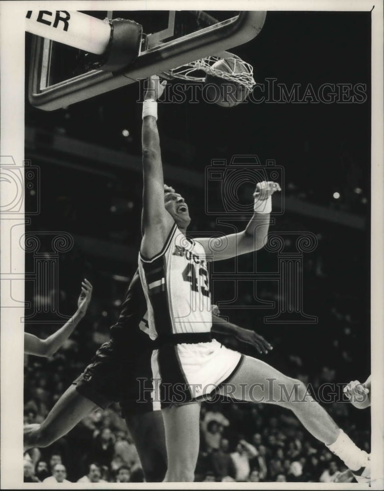 1989 Press Photo Milwaukee Bucks basketball&#39;s Jack Sikma during game vs. Nets- Historic Images