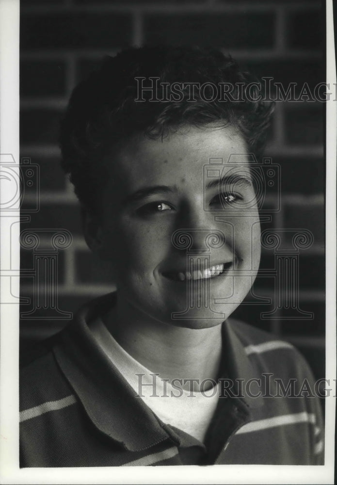 1990 Press Photo Sandy Egly, Waukesha North High School track &amp; field hurdler- Historic Images