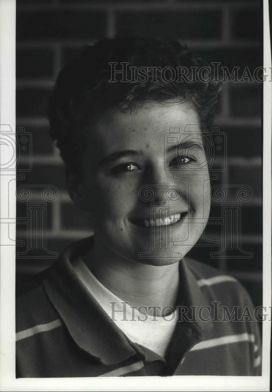 1990 Press Photo Sandy Egly, Waukesha North High School track & field hurdler- Historic Images