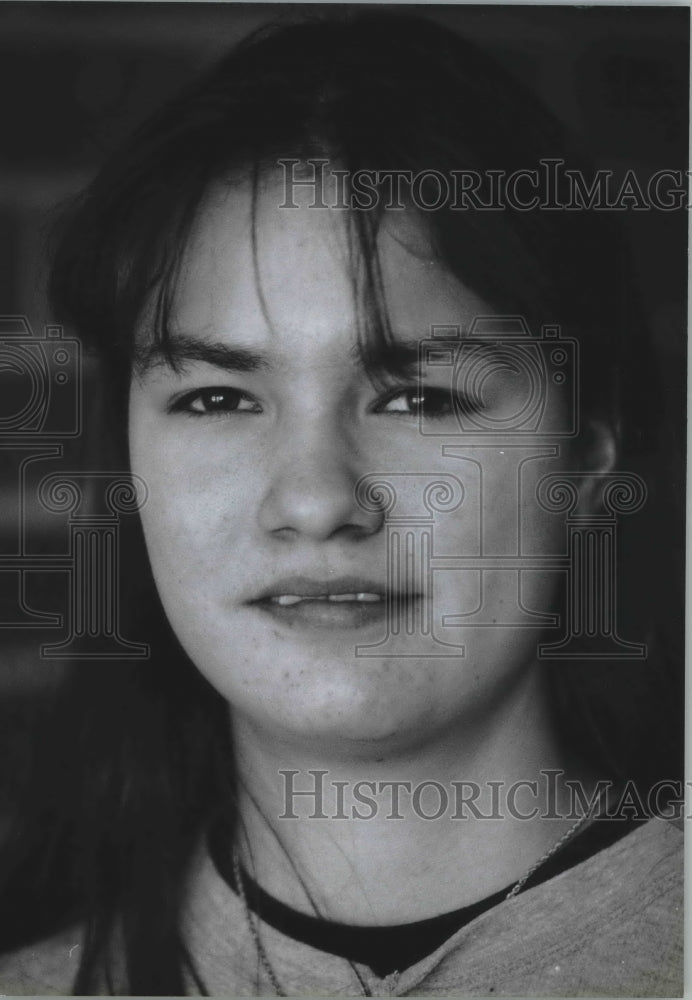 1995 Press Photo Angie Dowe, a senior, basketball forward at Kettle Moraine High- Historic Images