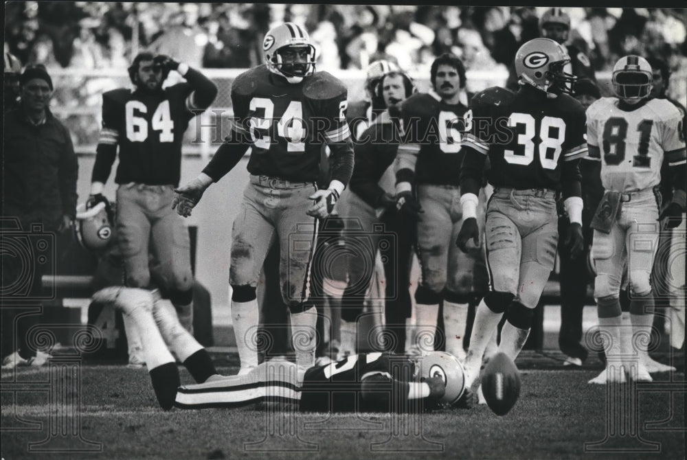 1980 Press Photo Green Bay Packer Steve Luke frustrated by missed interception- Historic Images