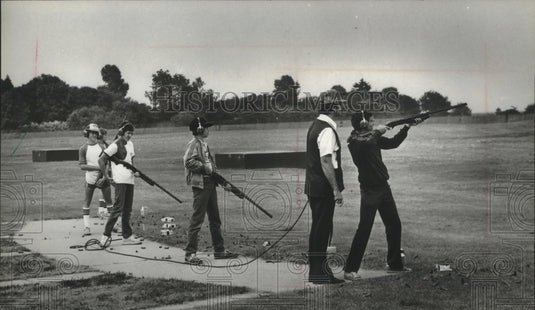1983 Press Photo Milwaukee Gun club activity too specialized for lakefront- Historic Images
