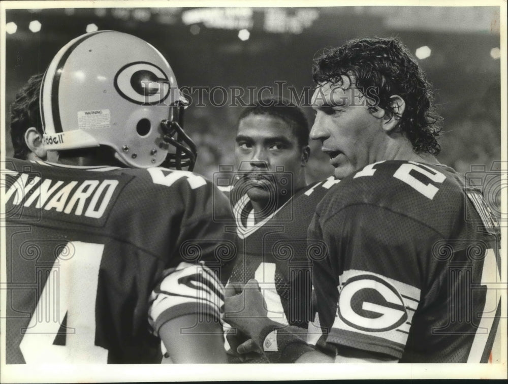 1985 Press Photo Packers&#39; Lynn Dickey, Preston Dennard &amp; Gerry Ellis on sideline- Historic Images