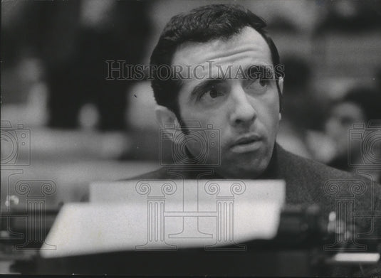 1989 Press Photo Milwaukee Bucks announcer Ed Doucette - mjt08252- Historic Images