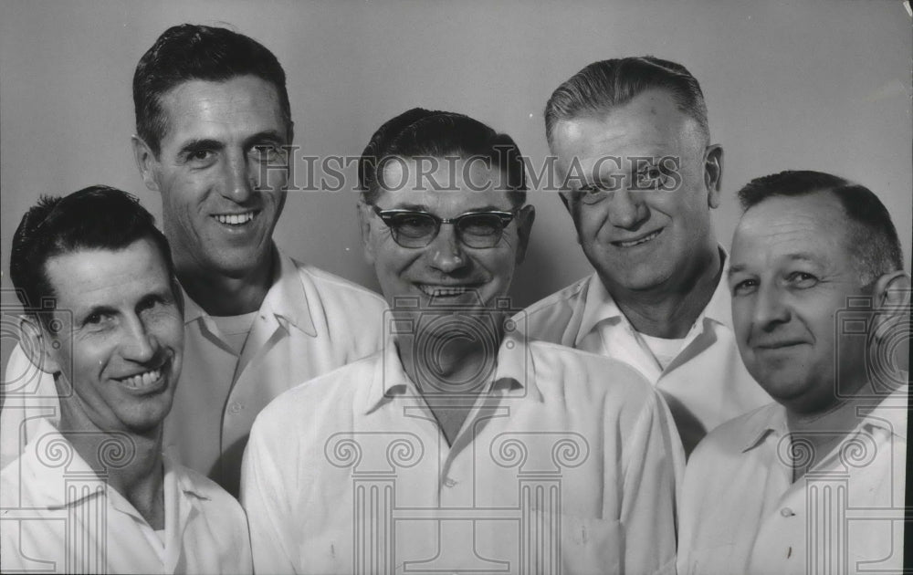 1963 Press Photo William Bentz and fellow Uptown Lanes bowlers wins league- Historic Images