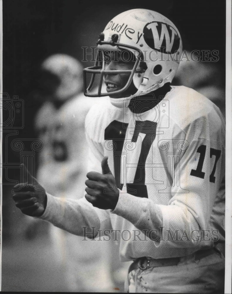 1977 Press Photo Anthony Dudley still Wisconsin football&#39;s starting quarterback- Historic Images