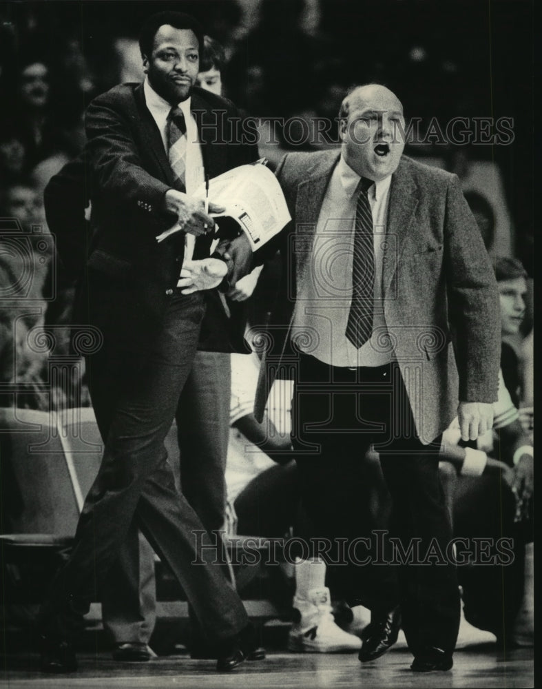 1985 Press Photo Marquette University Basketball Coaches Rick Majerus &amp; Ric Cobb- Historic Images