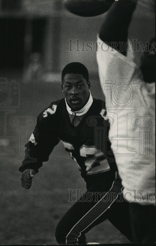 1989 Press Photo Semi-Professional Milwaukee Express Football&#39;s Dewayne Purifoy- Historic Images