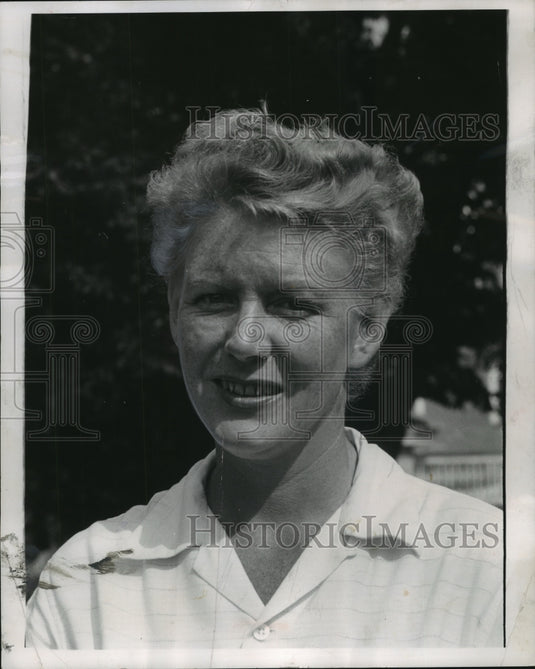 1956 Press Photo Merrill Hills' Golfer Paula Clauder Is Now At Top Of Her Game- Historic Images