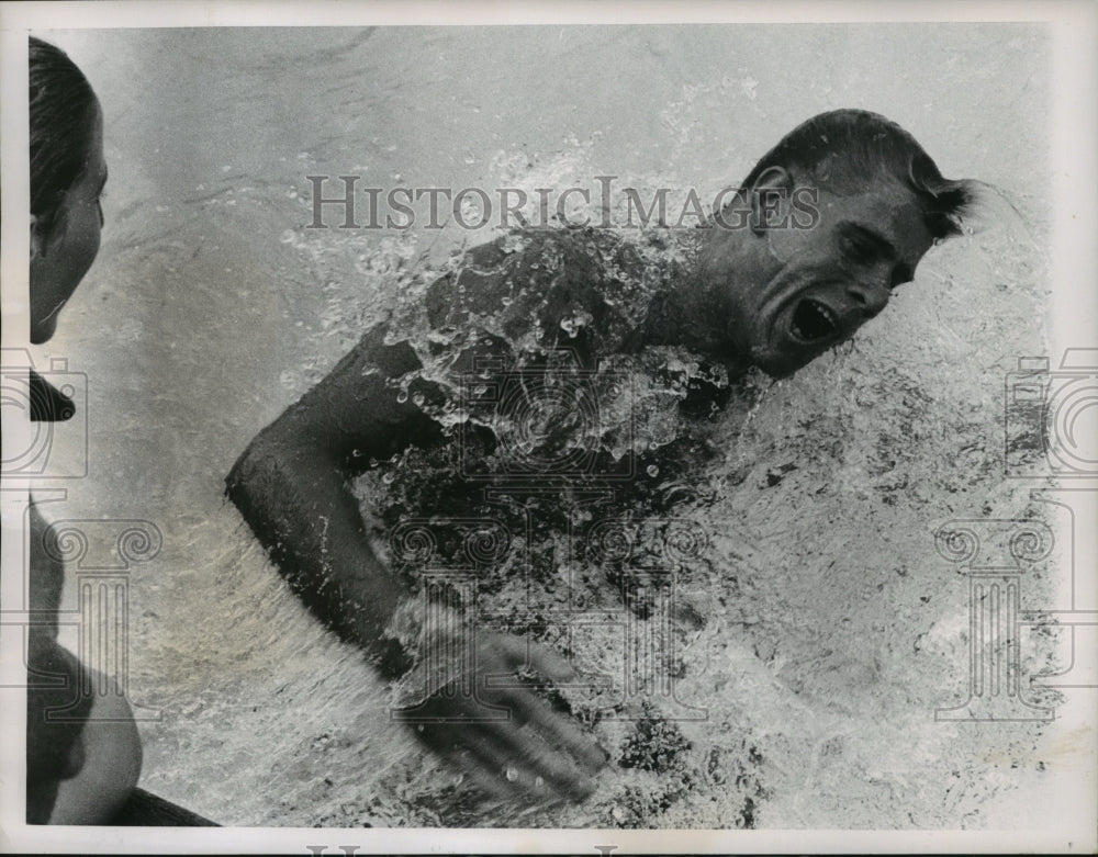 1962 Press Photo Murray Rose of Australia swims freestyle at invitational meet.- Historic Images