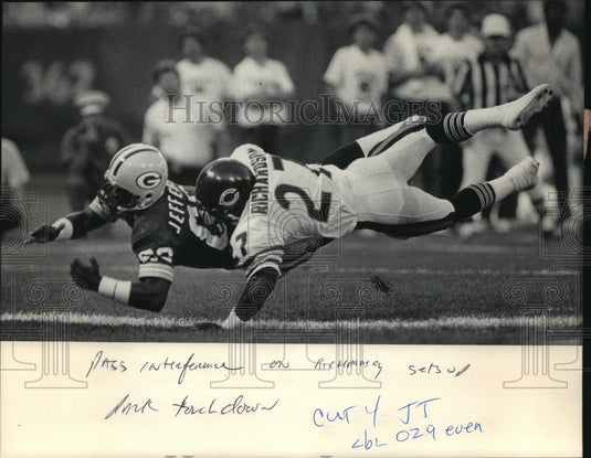 1984 Press Photo Bears' Mike Richardson, Packers' John Jefferson, County Stadium- Historic Images