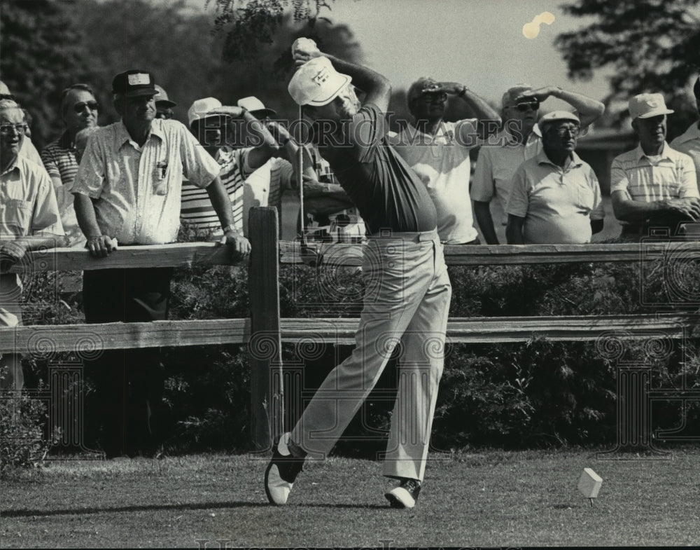 1985 Press Photo Professional golfer Lou Graham shows his form - mjt10089- Historic Images
