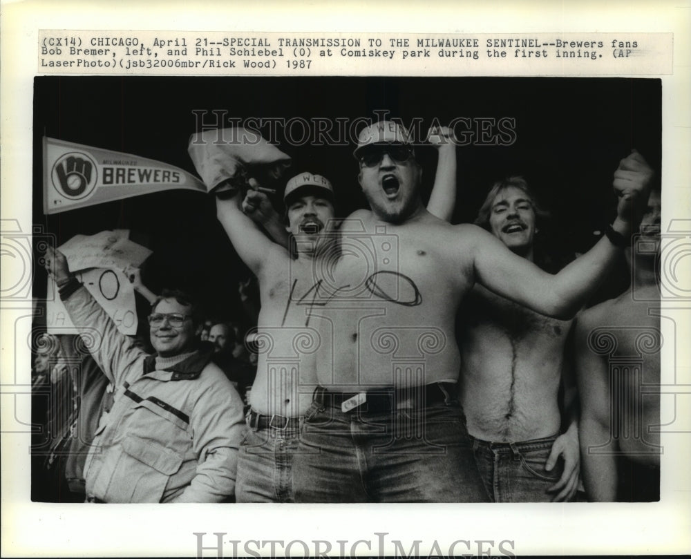 1987 Press Photo Shirtless Milwaukee Brewers fans at Comiskey park - mjt10091- Historic Images