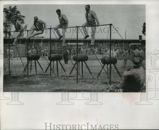 1893 Press Photo Group of Turners Performing in Garfield Park in Milwaukee- Historic Images