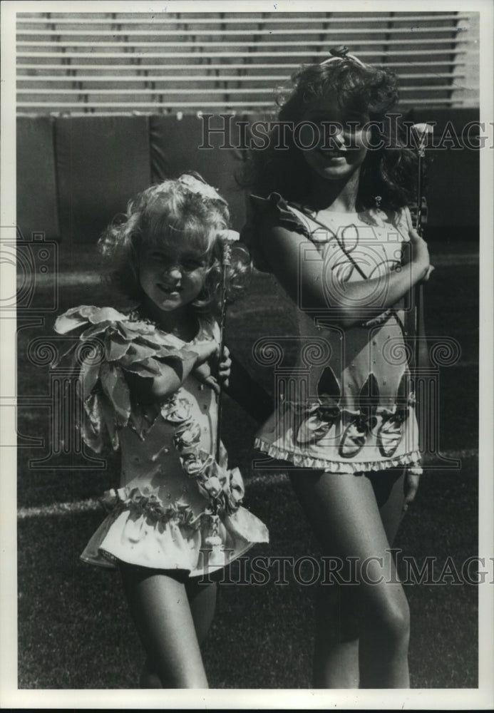 1989 Press Photo Crissy and Laura Kolar are Twirling and Strutting Champions- Historic Images