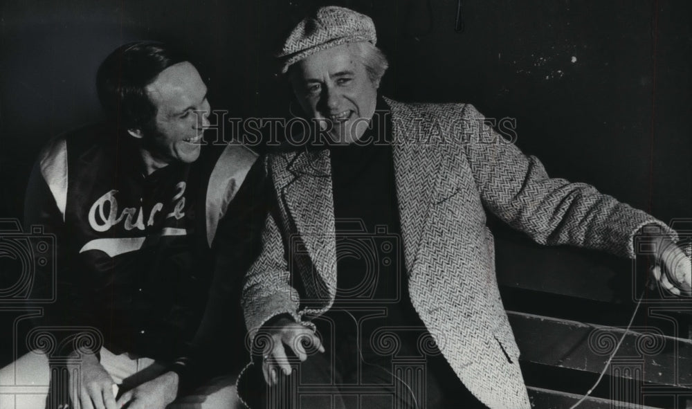 1975 Press Photo Baseball Player Brooks Robinson Being Interviewed By Curt Gowdy- Historic Images