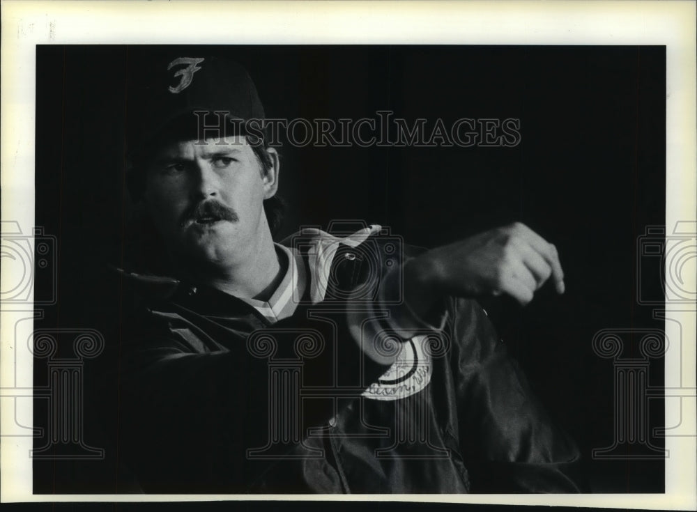 1985 Press Photo Softball Pitcher Peter Meredith Ends up in Madison, Wisconsin- Historic Images