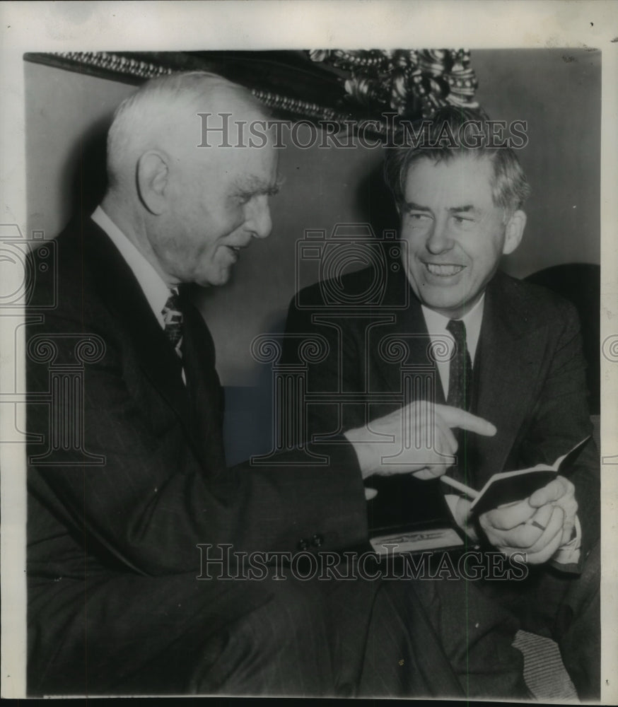 1945 Press Photo Clark Griffith presented Henry Wallace a baseball pass.- Historic Images