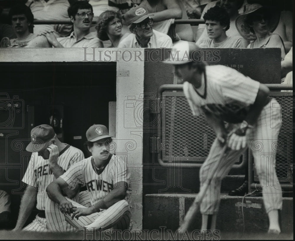 1982 Press Photo Scene of dugout of Baseball Milwaukee Brewers. - mjt11375- Historic Images