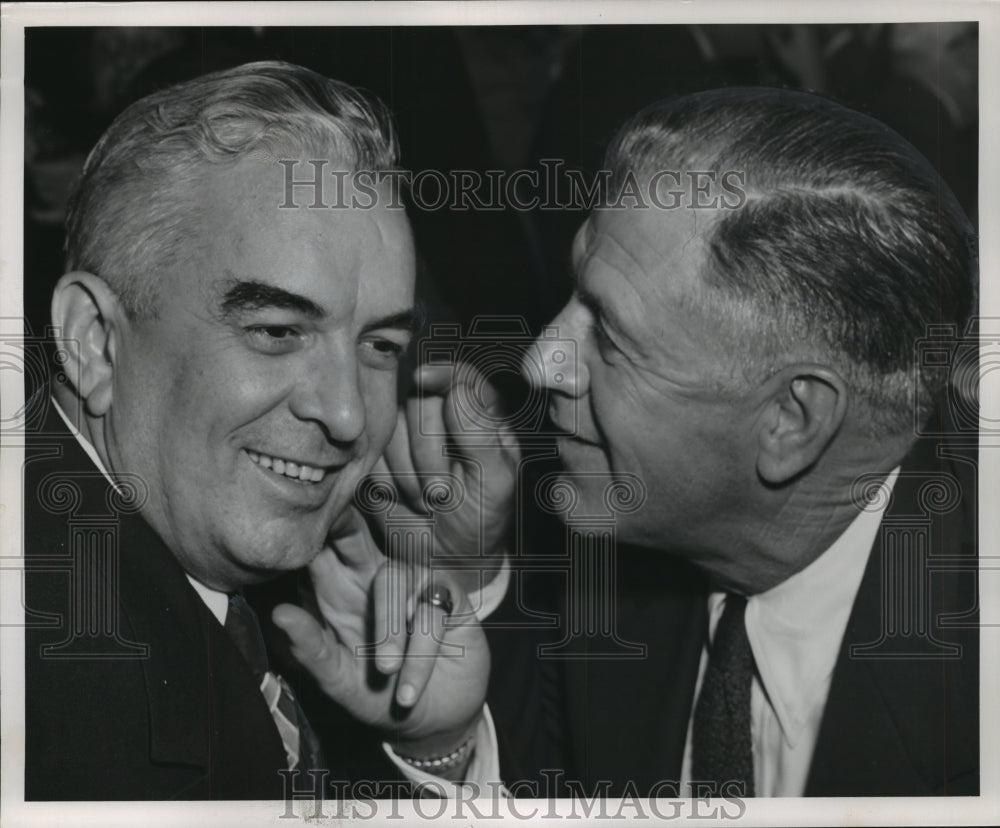 1953 Press Photo Edward Doherty Jr., Charlie Grimm Braves chatting. - mjt11464- Historic Images