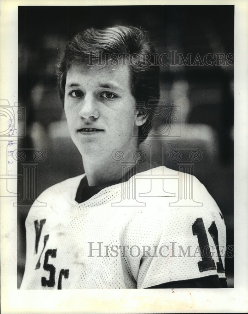 1980 Press Photo University of Wisconsin hockey player Pete Johnson - mjt11522- Historic Images