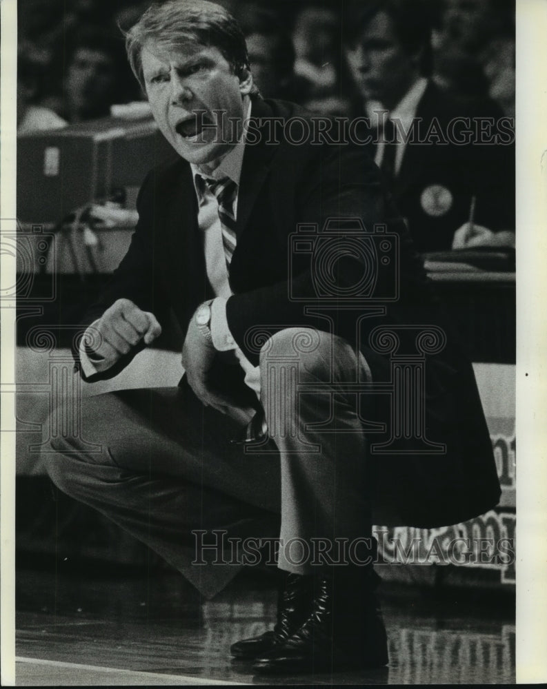 1983 Press Photo Milwaukee Bucks&#39; Don Nelson-An emotional head coach- Historic Images