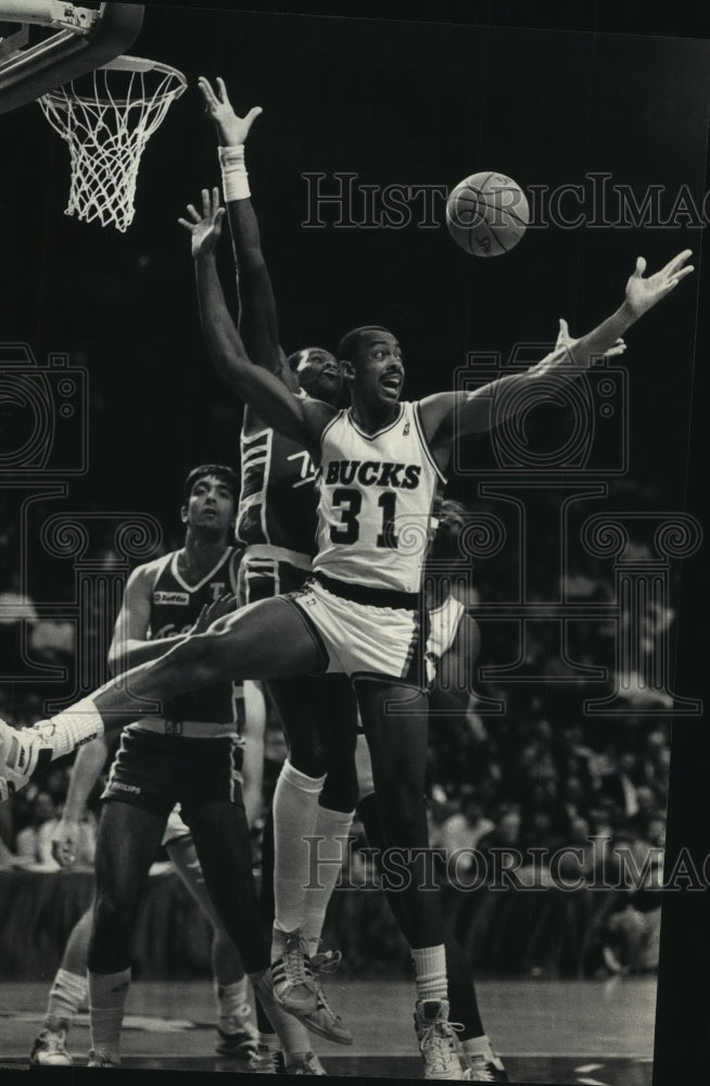 1987 Press Photo The Bucks second string got a chance to play at McDonald Open.- Historic Images